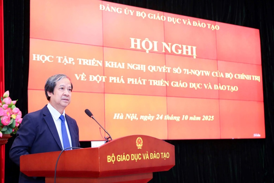 Đảng ủy Trường Đại học Tài chính – Marketing triển khai thực hiện Nghị quyết 71-NQ/TW với tinh thần đổi mới, sáng tạo và khát vọng phát triển